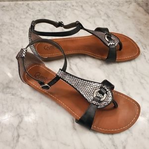 Carlos by Carlos Santana Sandals size 10M  in black and silver